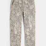 Light Wash Loose Jeans - tan camo
